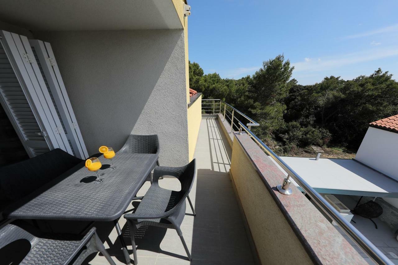 Luxury Villa Nada With Pool Petrcane Eksteriør billede
