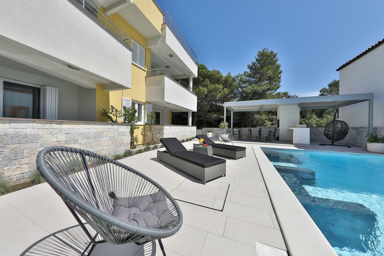 Luxury Villa Nada With Pool Petrcane Eksteriør billede