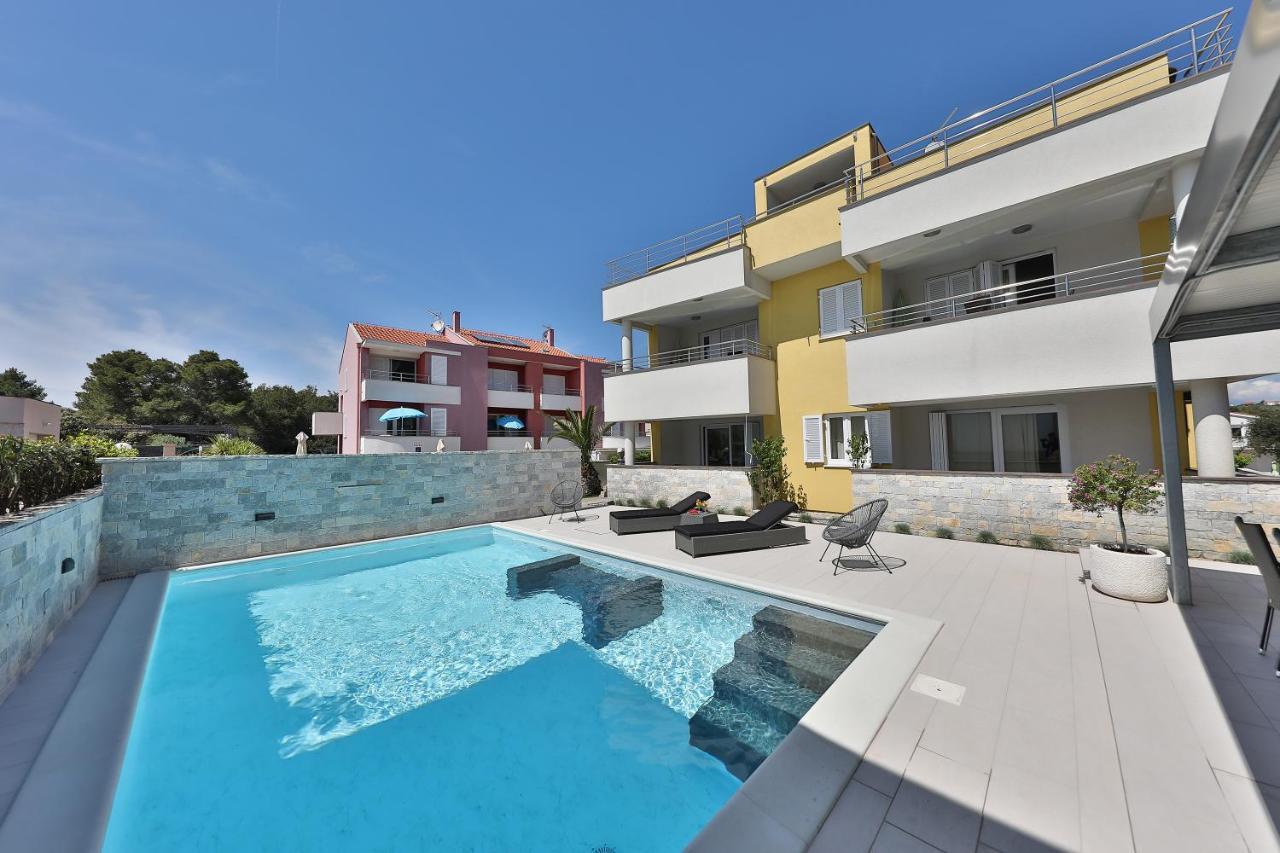 Luxury Villa Nada With Pool Petrcane Eksteriør billede