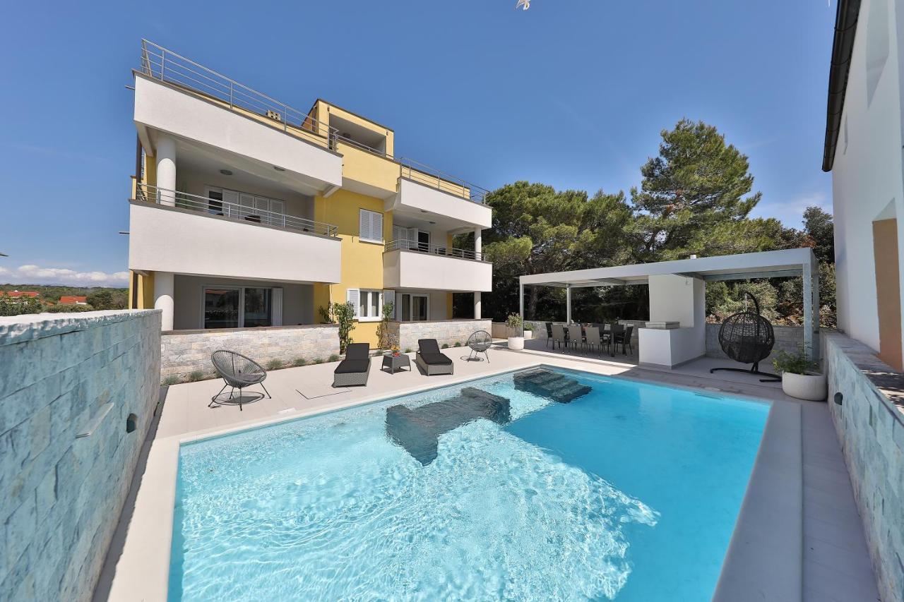 Luxury Villa Nada With Pool Petrcane Eksteriør billede
